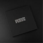 ⁦شماغ جيانفرانكو فرري تراديشنال احمر TS  R⁩ - الصورة ⁦3⁩