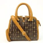 ⁦شنطة يد نسائية صغيرة بشعار LV⁩ - الصورة ⁦3⁩