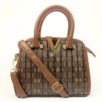 ⁦شنطة يد نسائية صغيرة بشعار LV⁩ - الصورة ⁦4⁩