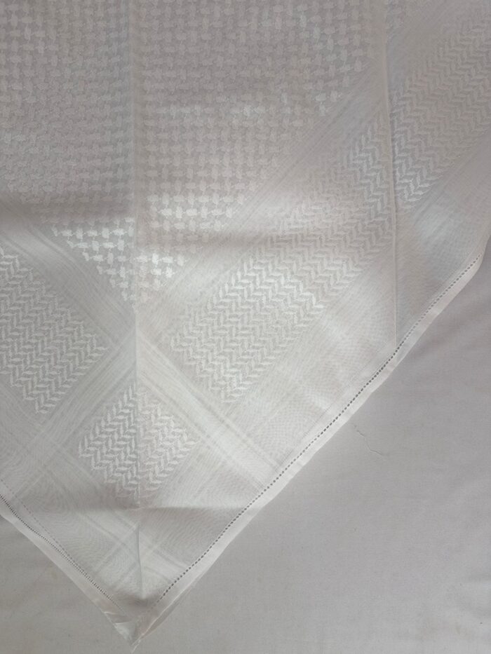 ⁦شماغ فين مايستا الشياكة ابيض⁩ - الصورة ⁦5⁩